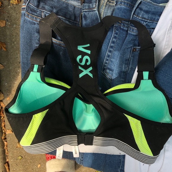 Sports Bra - Picture 3 of 4